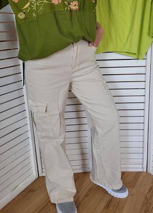 Шикарные джинсы-карго италия-беж1 фото