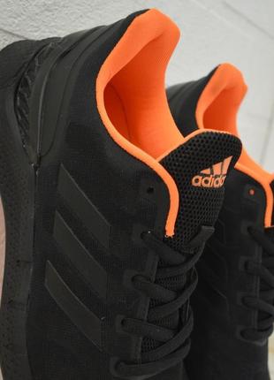 Мужские кроссовки черные с оранжевой сеткой адедас adidas деми, демисезонные осенние, веснушки, летние (на осень,весная,лето 2023-2024)10 фото