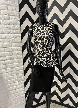 Леопардовая блуза с баской