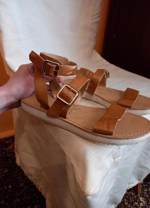 Сандалы женские