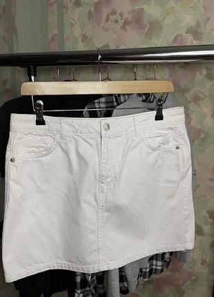 Белая юбка