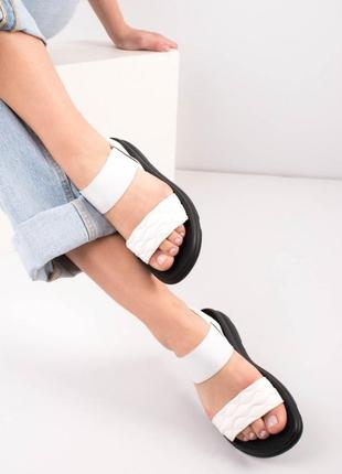 Стильные белые босоножки сандалии низкий ход без каблука на резинке1 фото