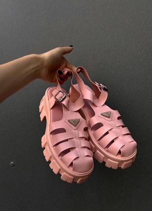 Босоножки сандалии prada curry monolith sandals pink8 фото