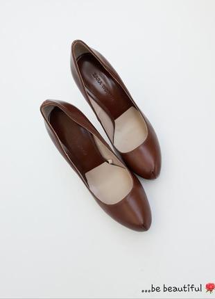 Шикарные коричневые туфли от zara кожаные туфли на высоком каблуке36