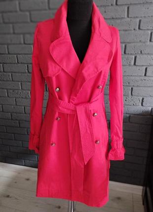 Тренч красный с поясом двубортный плащ