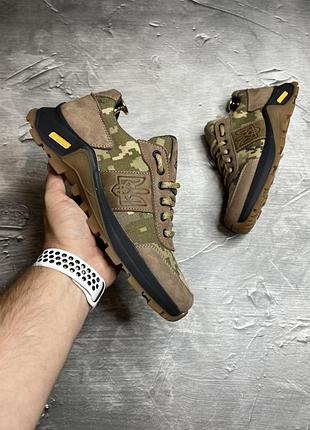 Тактичні демісезонні кросівки койот /піксель