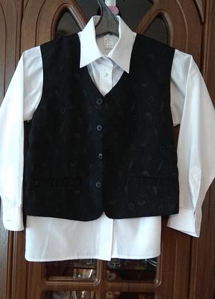 Жилет на хлопчика на 9 років