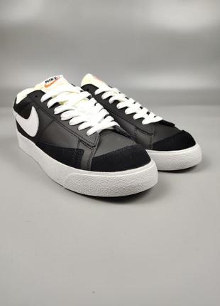 Nike blazer low vintage black