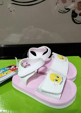 Босоніжки,сандалі