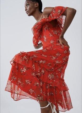 Червона сукня з воланами шифонове плаття zara платье в цветочный принт красное платье миди сарафан с оборками