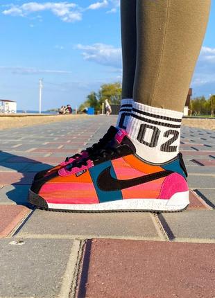 Трендовые яркие кроссовки nike4 фото