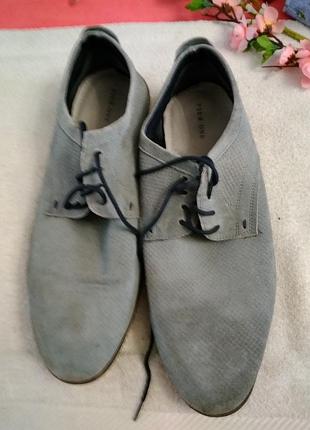 Туфлі замшеві.