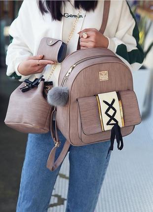 Стильный городской чёрный рюкзак для девушек на шнуровке набор 3 в 1 с сумочкой, визитницей и брелком мишка8 фото