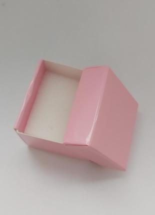 Коробочка подарункова  4х4см для прикрас рожева4 фото
