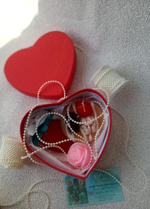 Подарочный набор "клубничное сердце" мыло глицериновое, ароматное и увлажняющее кожу3 фото