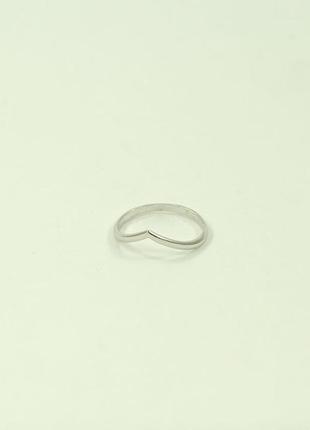 Тонкое кольцо без камней