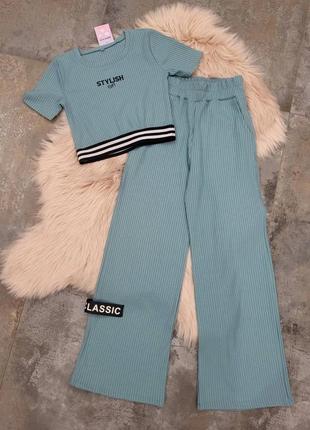 Костюм на дівчинку