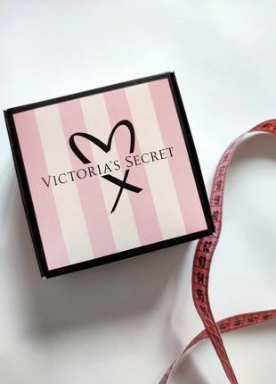 Victoria's secret коробочка коробка для трусиків упаковка рожева у смужку1 фото