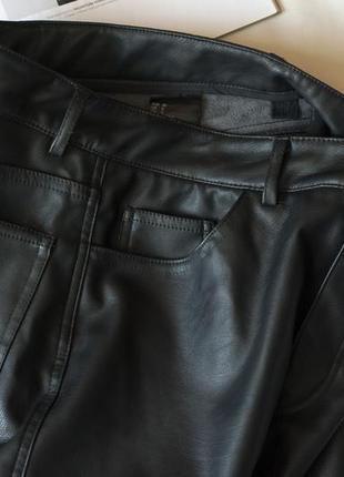 Черные кожаные брюки женские h&m, размер м6 фото