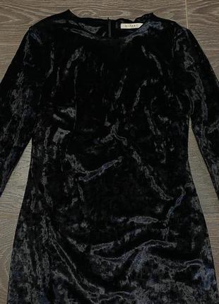 Бархатное черное маленькое платье vipart4 фото