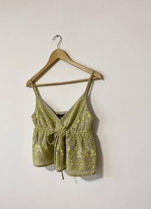 Классный топ с вышивкой🌿