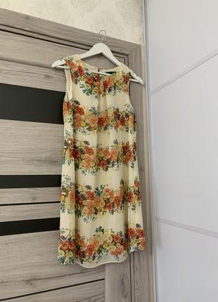 Шифонова міні сукня в квітковий принт