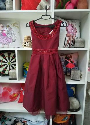 Нарядное платье из парчовой ткани на девочку 9-10лет