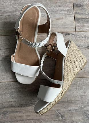Еспадрильї босоніжки new look