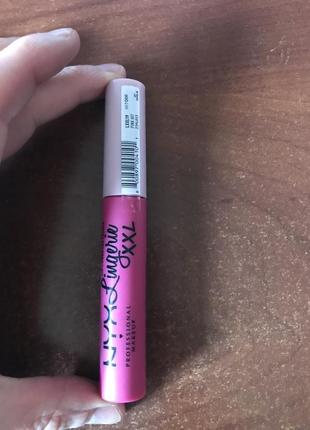 Жидкая помада с аппликатором nyx professional makeup lip lingerie xxl 19 pink hit 4 мл1 фото