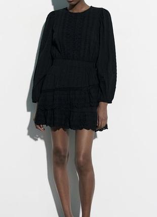Чёрное короткое платье zara