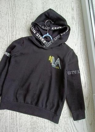 Чорна толстовка на хлопчика 122 см
