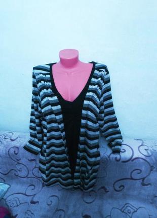 Стильна жіноча кофточка