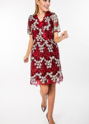 Нежное универсальное платье,