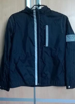 Курточка ветровка рост 136 см.