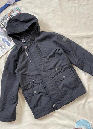 Класна чорна парка на хлопчика , весняна парка here & there  рр 9/10 років