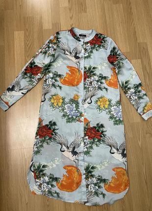 Платье в цветочно-японских мотивах меди