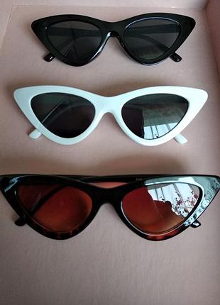 Очки лисички леопардовые.