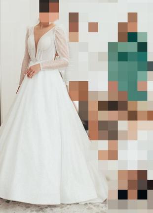 Весильное платье с открытой спинкой шлейфом длинным рукавом блестящая pollardi inda arez свадебно платье пушное1 фото