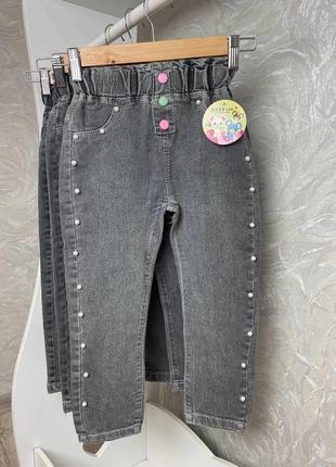 Стильные весенние джинсы для девочки1 фото