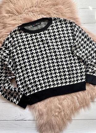 Светер в гуся лапку