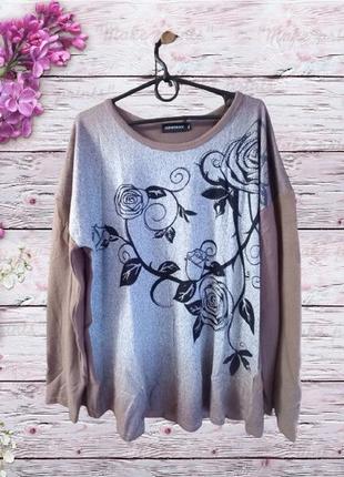 Красивая женская блузка