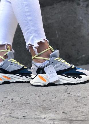 Жіночі кросівки tenu adidas yeezy wave runner 7004 фото