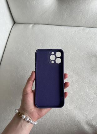 Фиолетовый баклажановый силиконовый чехол с яблком для iphone 13 pro max с микрофиброй.2 фото