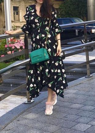 Сукня міді на ґудзиках