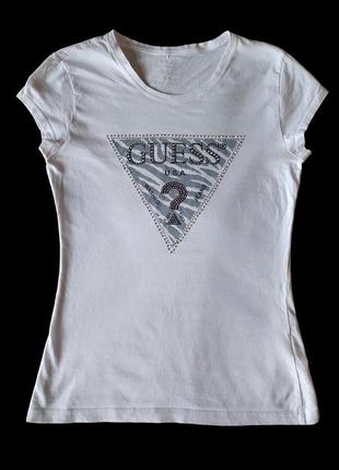 Футболка бренда guess