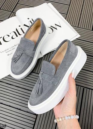 698 красивые серые лоферы на повышенной подошве с кисточкой натуральная замша