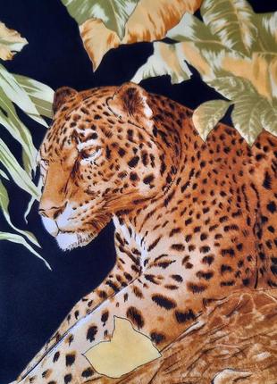 Шелковый платок знаменитого бренда с тигром10 фото