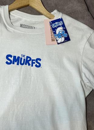 Крутая футболка с рисунком смурфетты на спине от missguided из коллекции the smurfs🥹10 фото