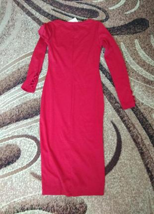 Красное обтягивающее платье.2 фото