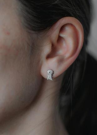 Сережки-гвоздики дракончики, маленькі срібні сережки з камінням, срібло 925 проби, 6*10 мм